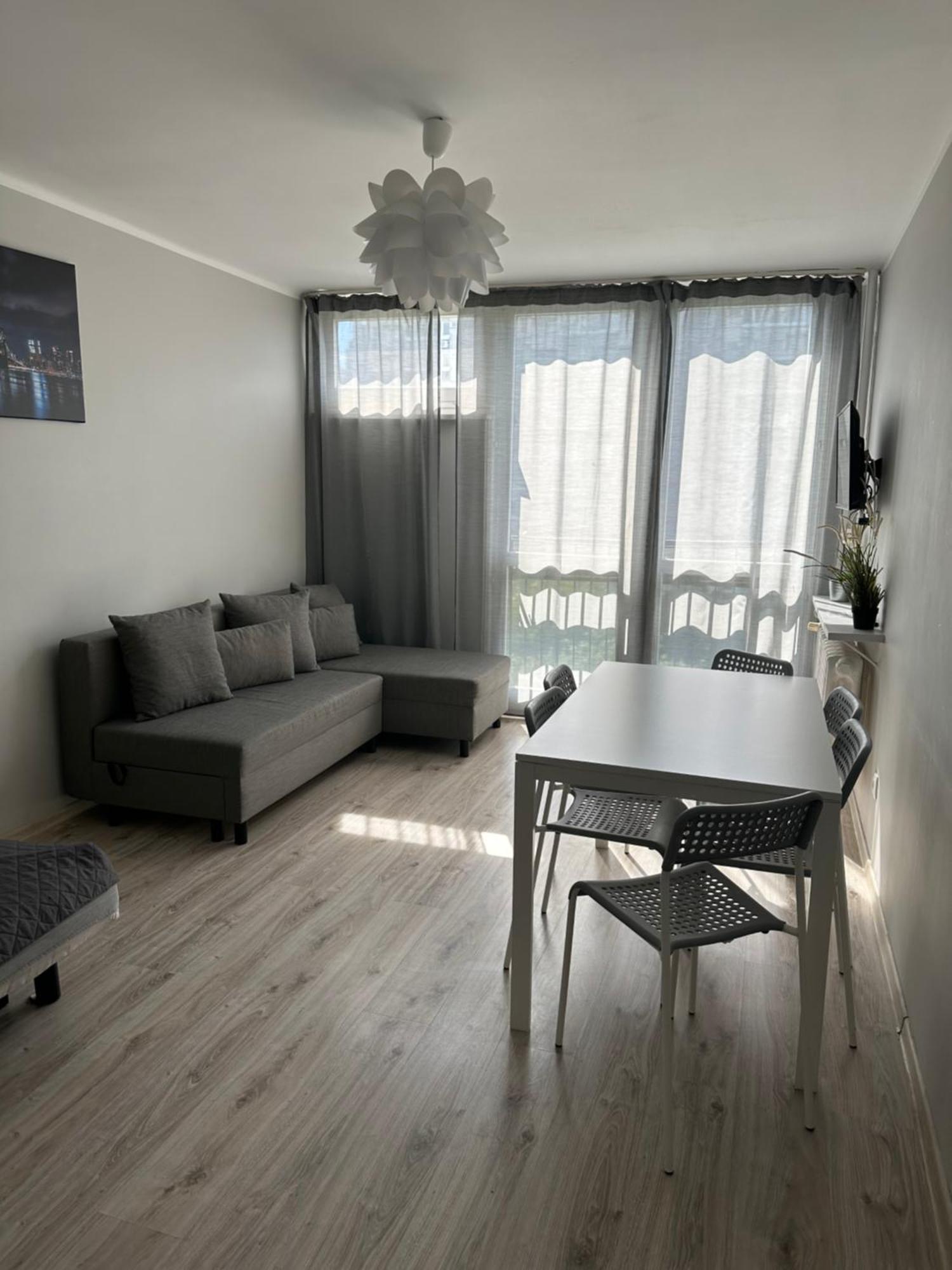 Coser Apartamenty Grzybowska วอร์ซอ ภายนอก รูปภาพ